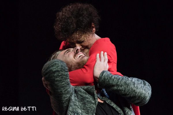 Debutto vincente per “Medea” di Jean Anouilh che conquista oltre 5 minuti di applausi