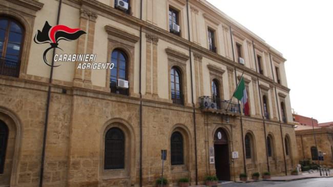 Rapinata e malmenata in casa, 20enne tradito da un’impronta digitale: si aprono le porte del carcere
