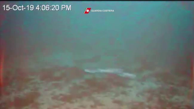 Naufragio a Lampedusa, le prime immagini del relitto