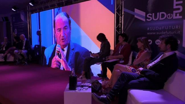 Napoletano: “Facciamo informazione per unire Paese”