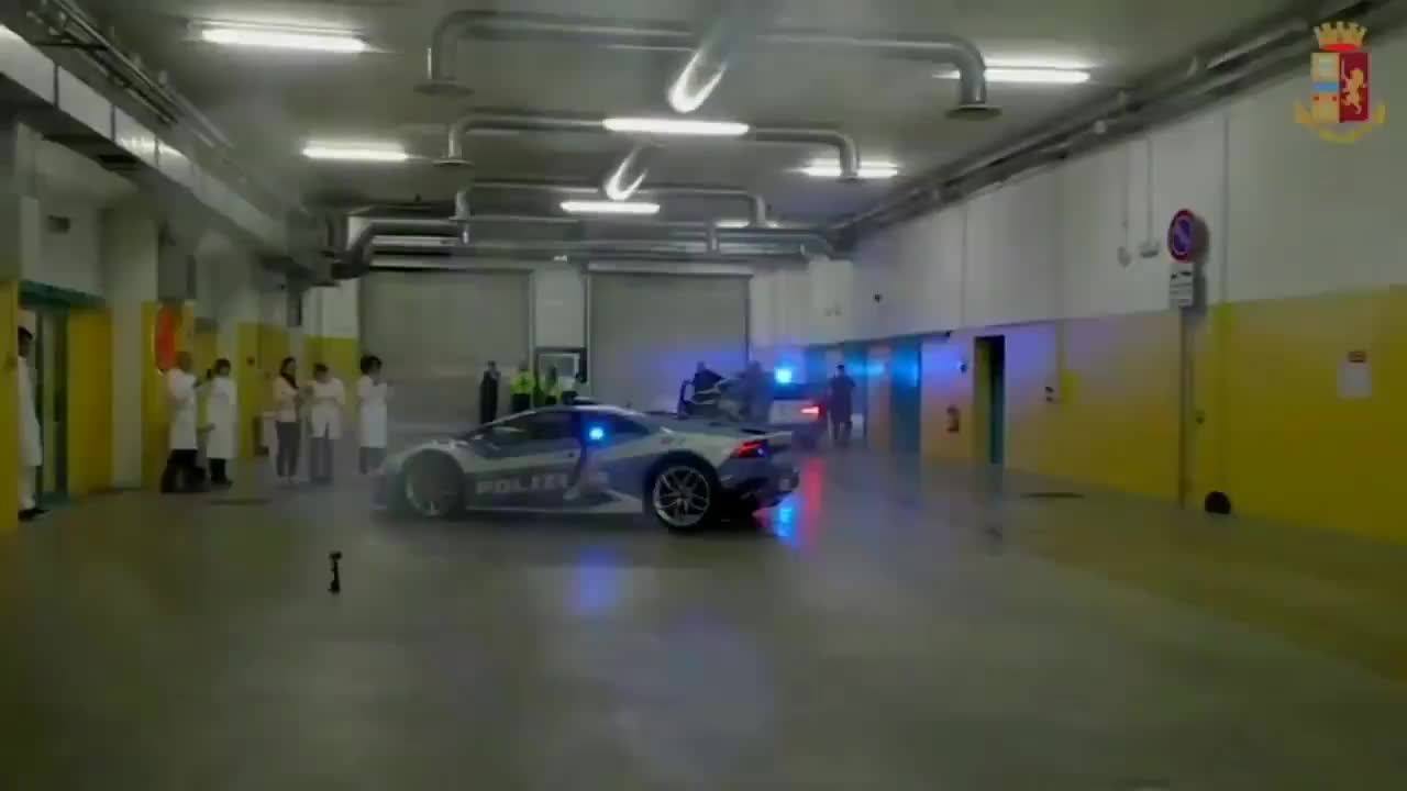 La Lamborghini salva vita della Polizia