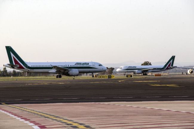 SU ALITALIA PESA COSTO DEL PETROLIO, MA RICAVI IN CRESCITA