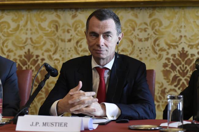 UNICREDIT CEDE LA PARTECIPAZIONE IN MEDIOBANCA