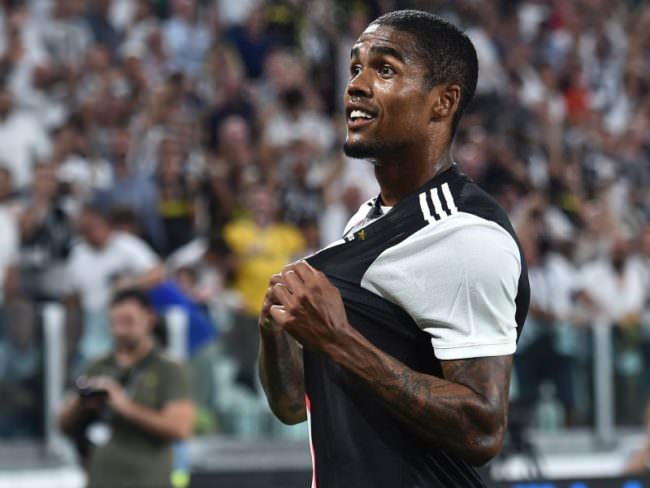 DOUGLAS COSTA ALL'ULTIMO RESPIRO, LA JUVE AGLI OTTAVI DI CHAMPIONS