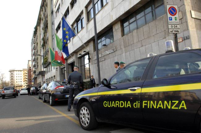 Discarica abusiva con oltre 2mila chili di rifiuti speciali: sanzione e sequestro dell’area
