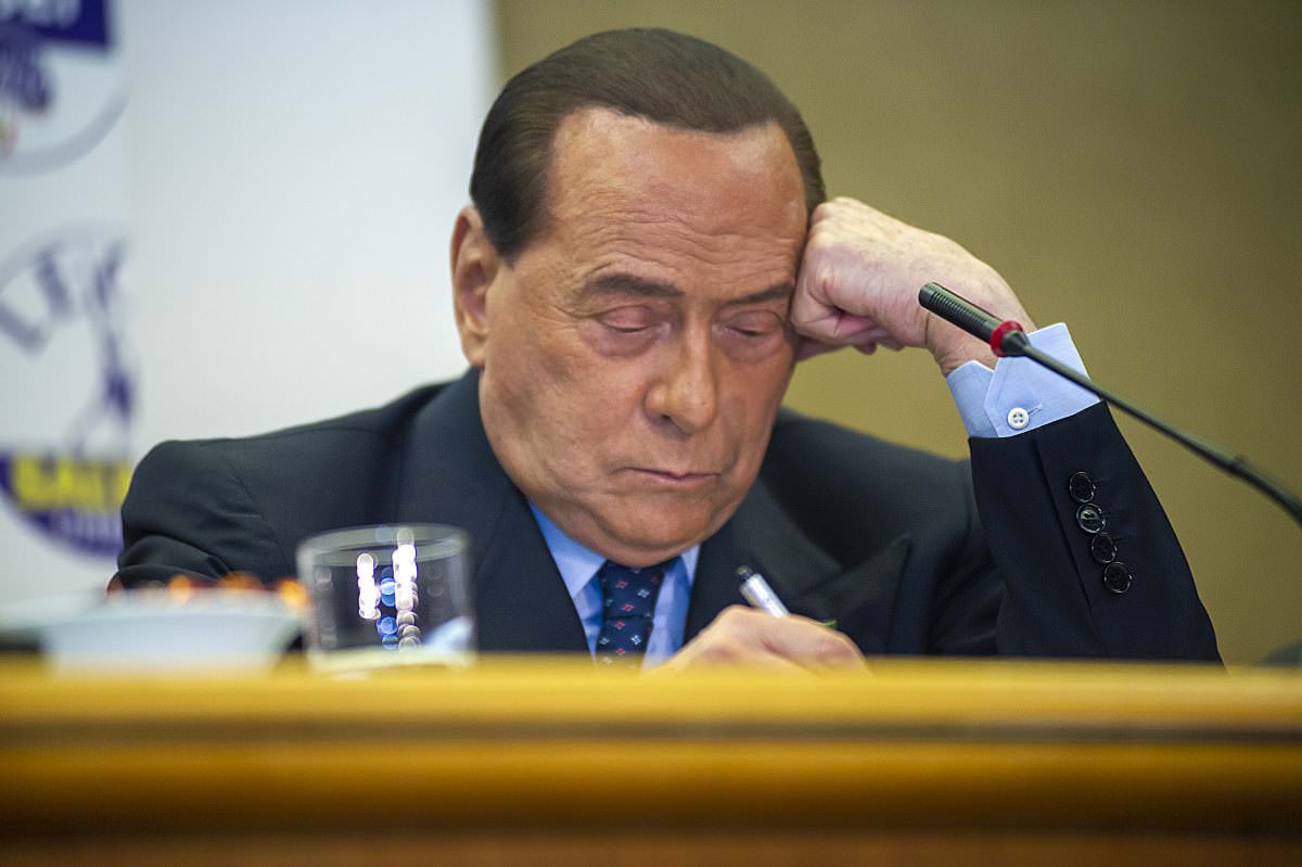 Berlusconi in ospedale, l’ex premier ricoverato al San Raffaele: l’annuncio dopo la rinuncia al Quirinale