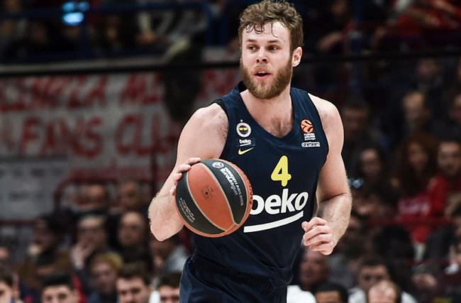 VINCONO I PELICANS DI MELLI, BUCKS INARRESTABILI