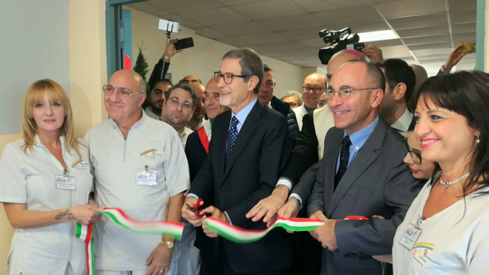 Acireale, inaugurato nuovo reparto Odontoiatra speciale dell’ospedale acese. Musumeci: “Struttura unica per il suo genere” – FOTO