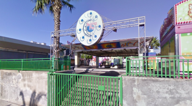Catania, giostre di piazza Nettuno senza revisione e fuori norma: denunciato il titolare