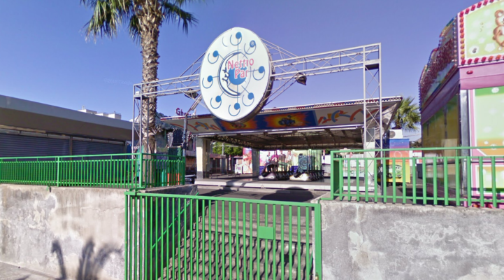 Catania, giostre di piazza Nettuno senza revisione e fuori norma: denunciato il titolare
