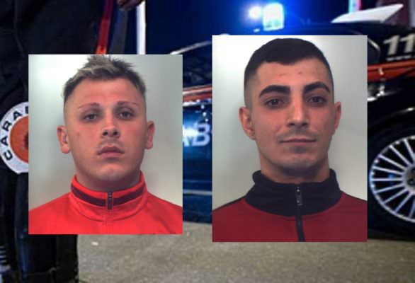 Rapinarono e malmenarono un minorenne per una collana d’oro: due giovani in manette – NOMI, FOTO e DETTAGLI