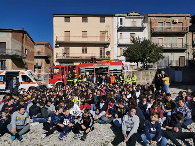 Sicurezza nelle scuole, grande attenzione all’I.C. “Don Bosco” di Troina tra prevenzione e prove