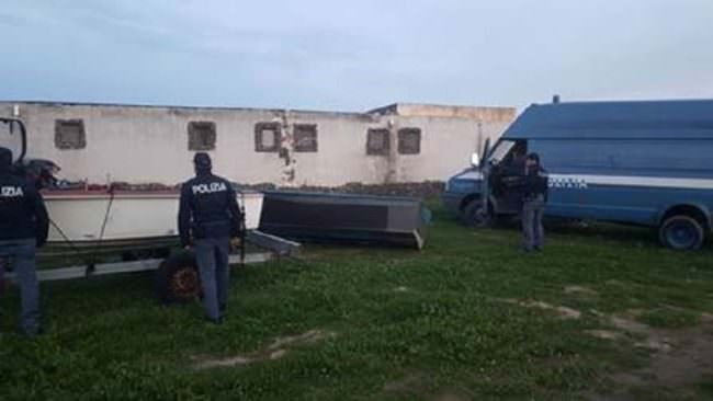 Oasi del Simeto, animali tenuti in condizioni brutali: 11 persone indagate – FOTO