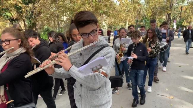 Micciche’ “Bisogna parlare di pace”