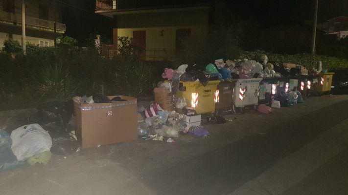 San Giovanni Galermo sommerso dalla spazzatura. La denuncia del consigliere Zingale