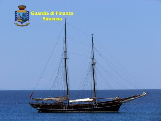Scoperti 12 yachts immatricolati all’estero e nascosti al Fisco: sanzioni per oltre 100mila euro
