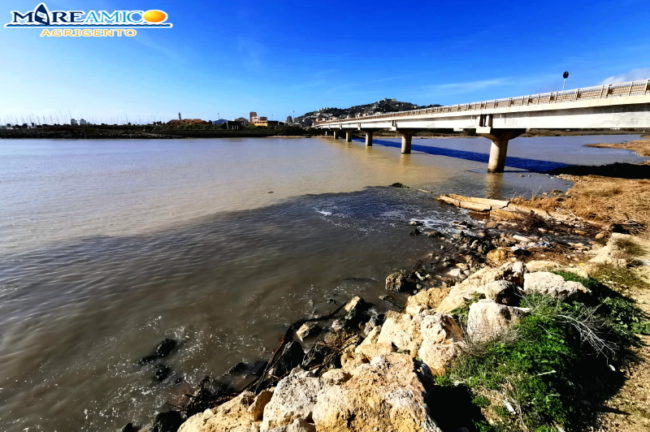 Sversamento di liquami nella foce del fiume Salso, l’associazione MareAmico denuncia l’accaduto – FOTO e VIDEO