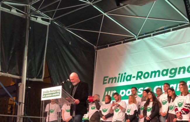 IN 10 MILA IN PIAZZA A BOLOGNA PER BONACCINI “PARTE UN VENTO DIVERSO”