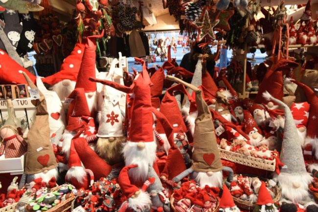 Città in Italia e all’Estero che “si vestono” di magia durante il Natale