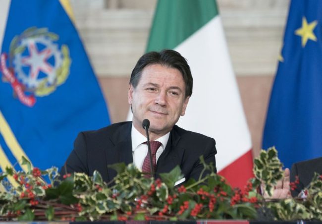 CONTE SDOPPIA MINISTERO SCUOLA E NOMINA AZZOLINA E MANFREDI