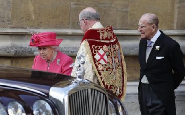 Principe Filippo ricoverato in ospedale: Royal Family in apprensione