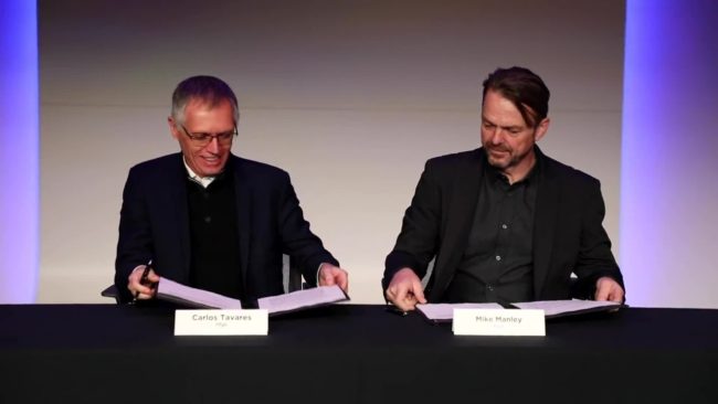 Fca-Psa, la firma della fusione
