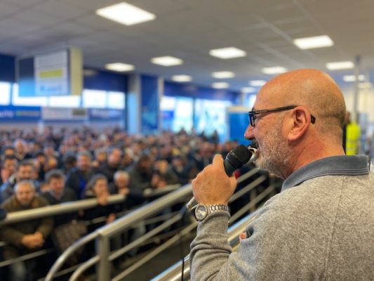 Oggetti smarriti in aeroporto messi all’asta: i profitti raggiungono i 20mila euro