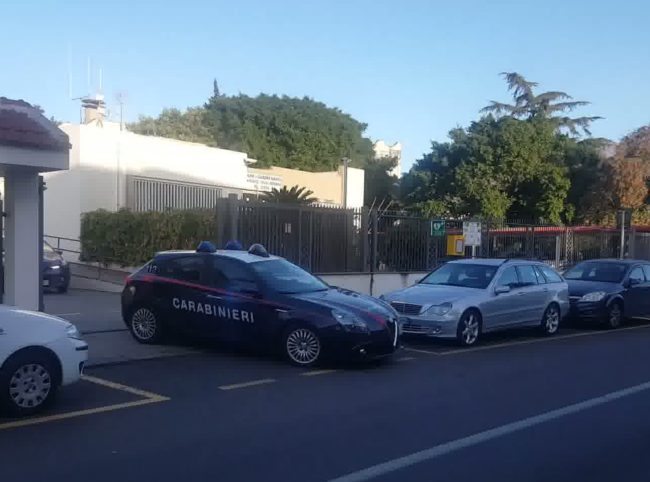 Controlli straordinari in vista del Natale, fermato 31enne a bordo di un furgone: arrestato per spaccio di cocaina