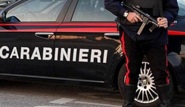 Beccato dal fiuto di Argo e Ulla in possesso di cocaina nascosta in auto e in casa: arrestato 31enne