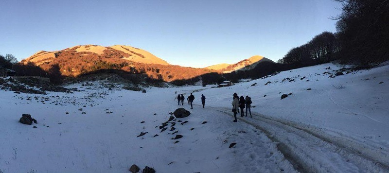 A Piano Battaglia è arrivata la neve ma… non si è ancora preparati alla stagione sciistica