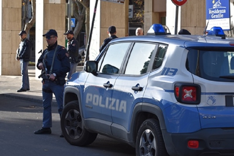 Maxi operazione su Catania e provincia, intensificati i controlli della polizia: la sicurezza a Natale l’obiettivo