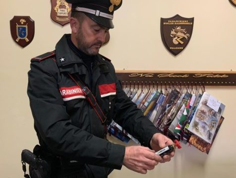 Giovane utilizza spray al peperoncino in aula: cinque ragazzine soccorse dal 118