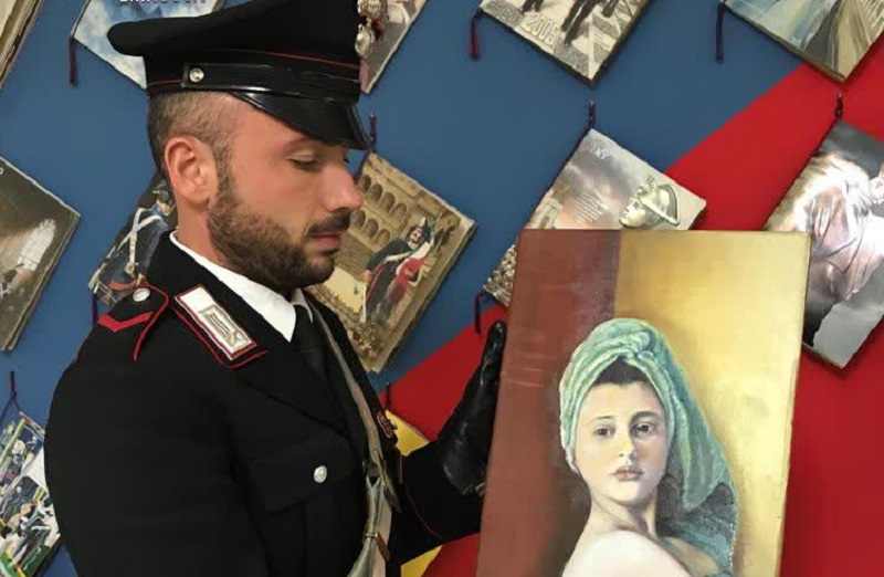 Ladro porta via quadro durante la mostra di una pittrice: dipinto recuperato dai carabinieri