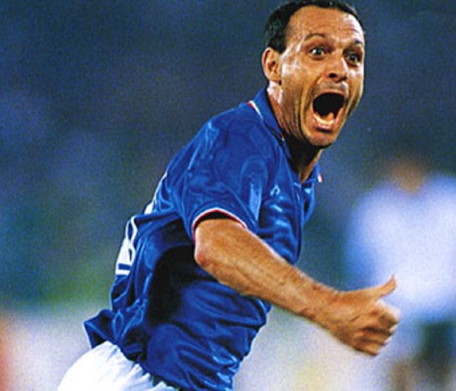 “Vieni da me”, ritorno col botto. Totò Schillaci si racconta, i guantoni e l’episodio: “Quando mollai una testata a Baggio”