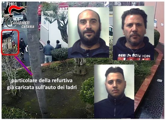 Furto all’interno de “I Portali”, tre malviventi rubano merce dal furgone del corriere e fuggono: arrestati
