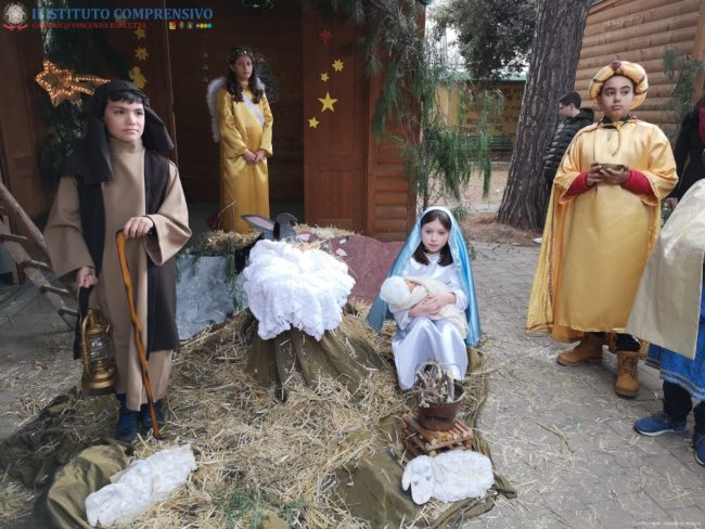 “Stare insieme”, il Natale al Secondo I.C. “Canonico Vincenzo Bascetta” di Adrano – FOTO