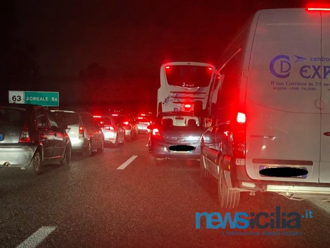Incidente sull’A18 Messina-Catania: code per oltre 3 chilomteri -VIDEO