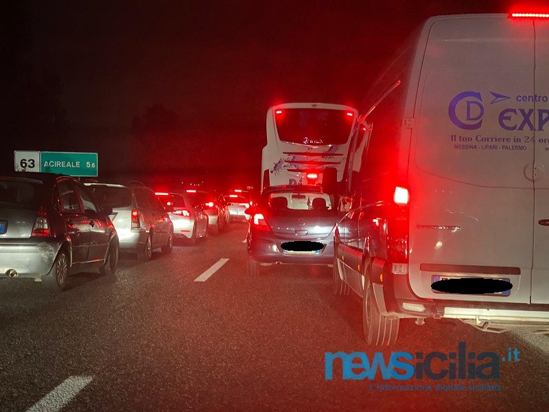 Incidente sull’A18 Messina-Catania: code per oltre 3 chilomteri -VIDEO