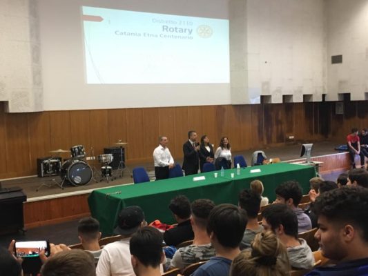 All’istituto Cannizzaro di Catania conferenza sul tema “Educazione all’affettività e malattie a trasmissione sessuale”