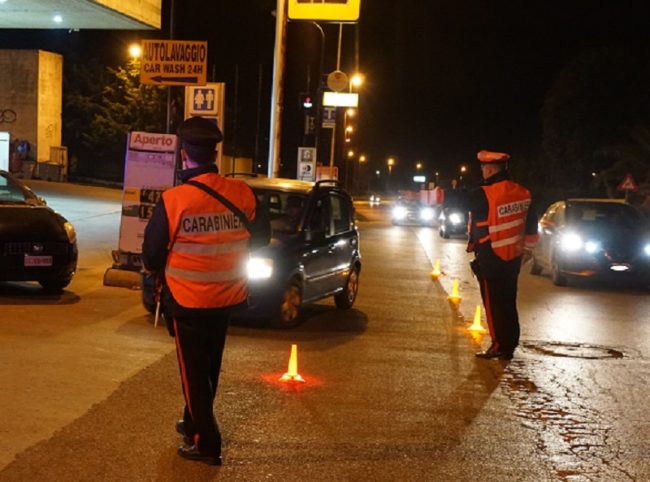 Operazione dei carabinieri contro i reati di genere: un arresto e una multa