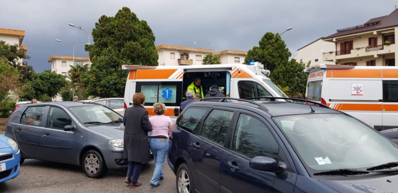 Crolla il soffitto della cucina di un asilo nido, tragedia sfiorata: ferite 4 cuoche