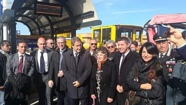 Stazione di Lentini modernizzata, Musumeci all’inaugurazione: “Incentivo all’utilizzo del treno”