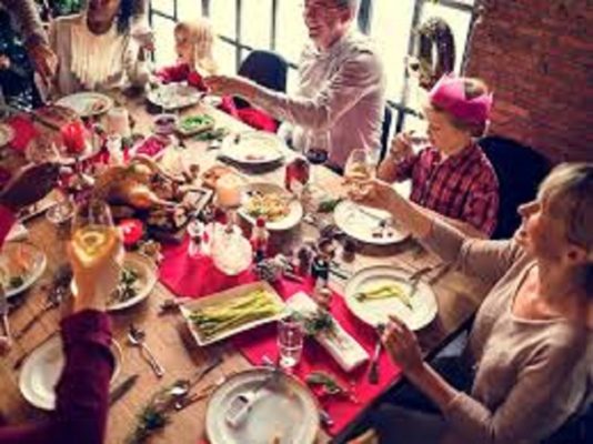 Cena della Vigilia, pranzo di Natale e di S. Stefano: come affrontare le “grandi abbuffate”