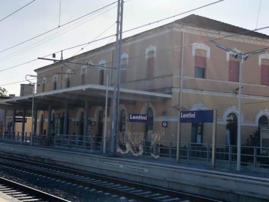 Stazione riqualificata e modernizzata: domani inaugurazione a Lentini alla presenza di Musumeci e Falcone