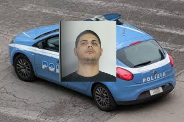 Folle inseguimento a Catania, in due tentano di sfuggire alla polizia in piazza Caduti del Mare: arrestato 23enne
