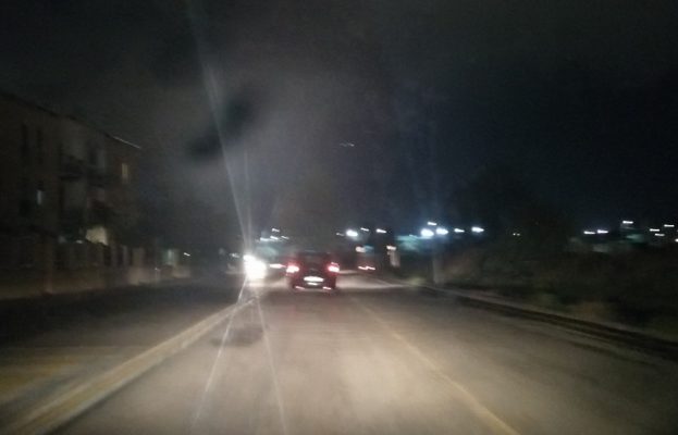 Catania, degrado e mancanza di illuminazione nelle periferie. Parisi: “Bisogna scrivere la letterina a Babbo Natale?”