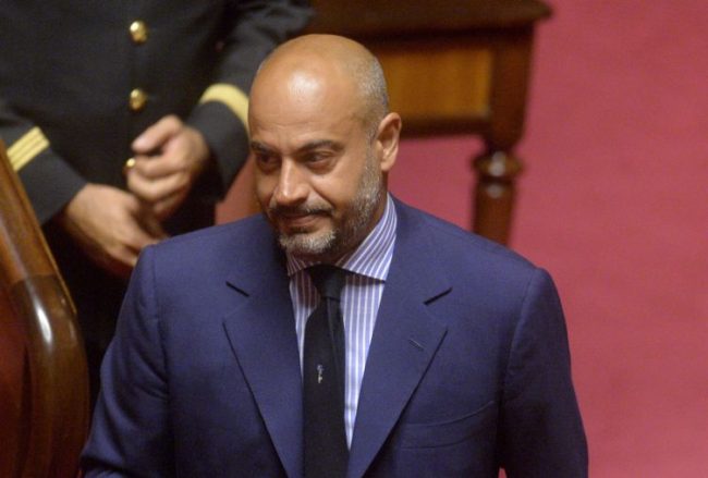 PARAGONE FUORI DAL M5S “SONO STATO ESPULSO DAL NULLA”