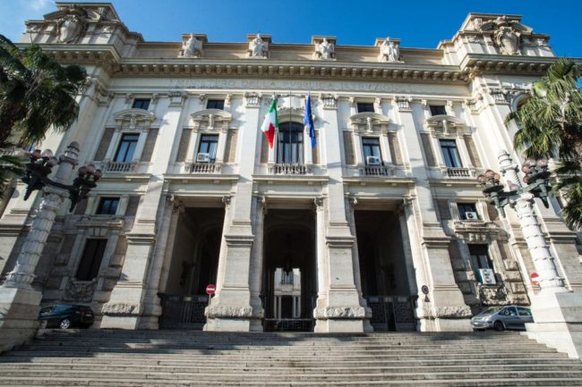 Incontro ministeriale per nuove misure sui “diplomifici”