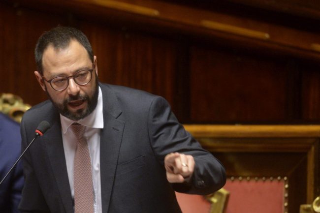 ALITALIA, PATUANELLI “CLOSING AL 31 MAGGIO NON E' NEL DECRETO”