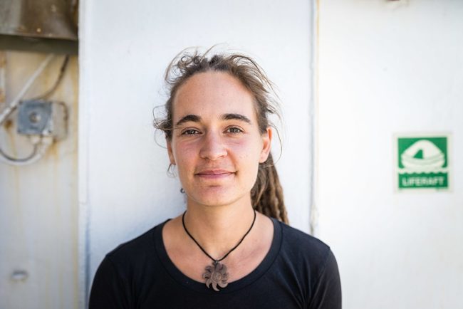 Caso Sea Watch 3, chiesta l’archiviazione per Carola Rackete: “Aveva dovere di portare migranti al sicuro”